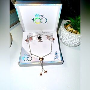 NIB 💕Minnie Mouse 100th Anniversary Charm bracelet
